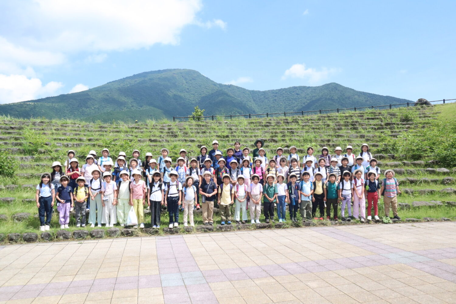 【ステップアップ～３年「みどりの学校」】