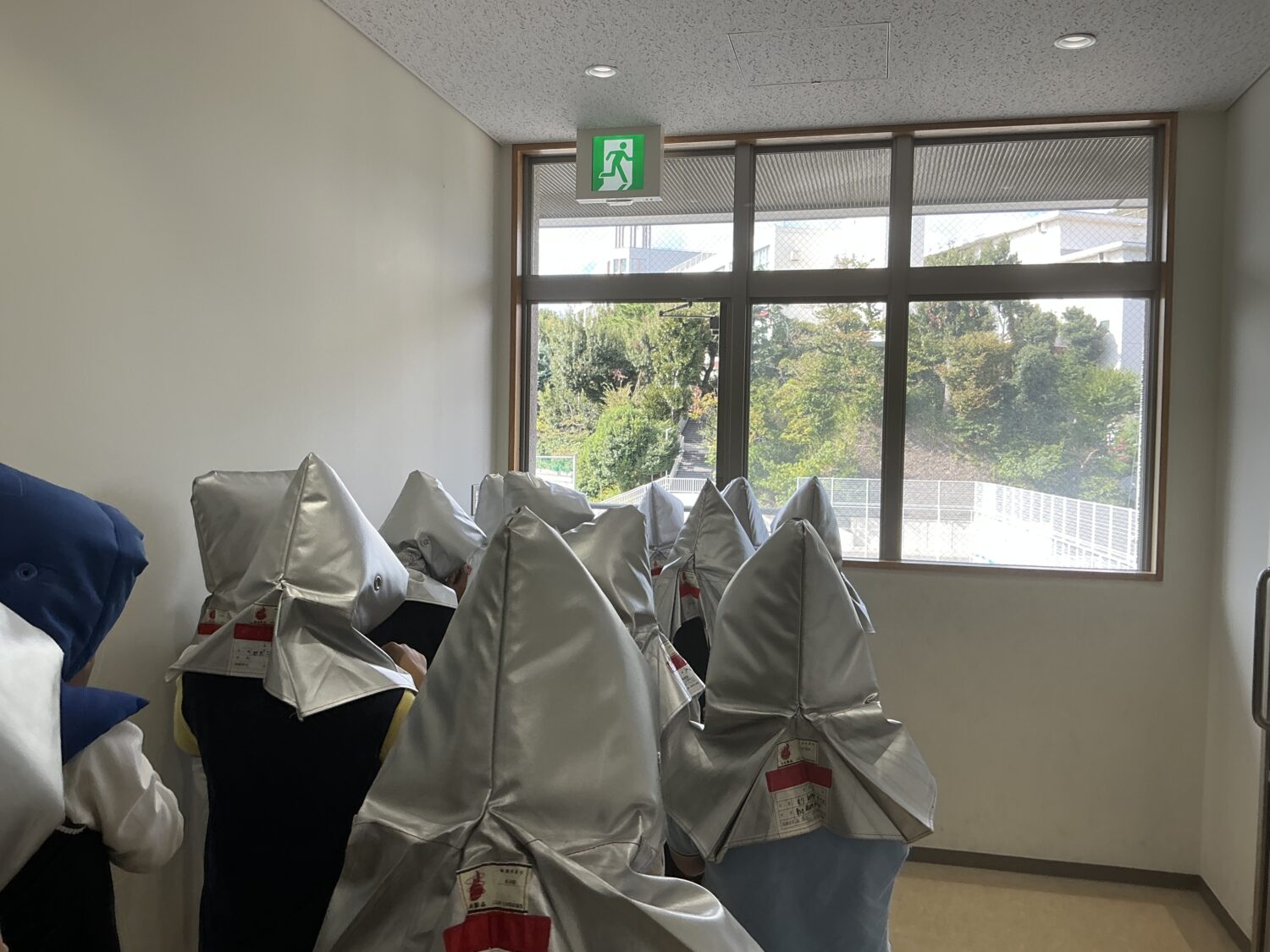 【「緊急地震速報！」】