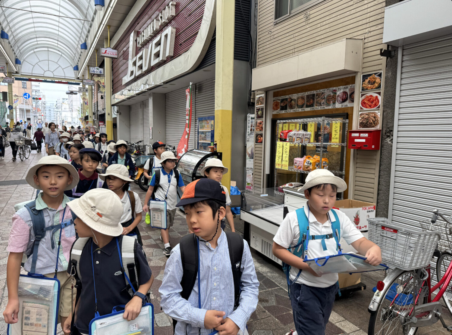 【教室を飛び出して～３年社会科見学】