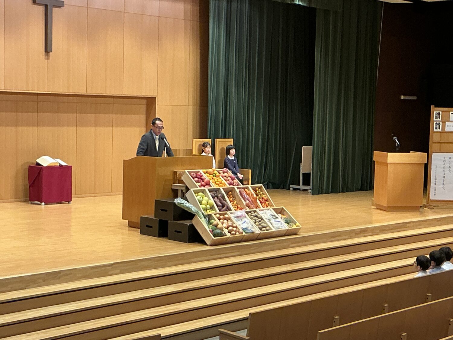 【収穫感謝と国際理解～２つの特別礼拝】